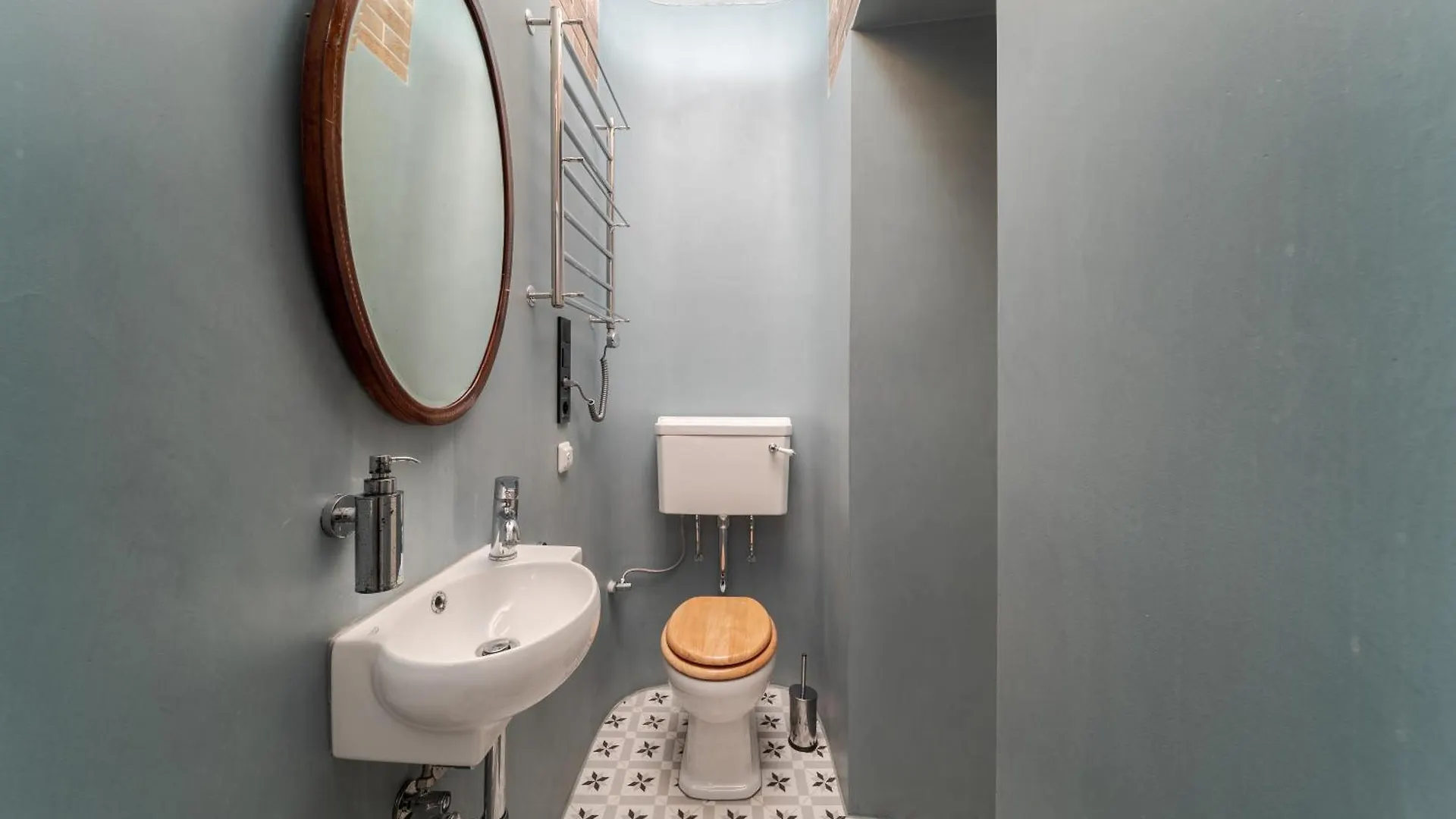 Художня Резиденція Львова Apartment