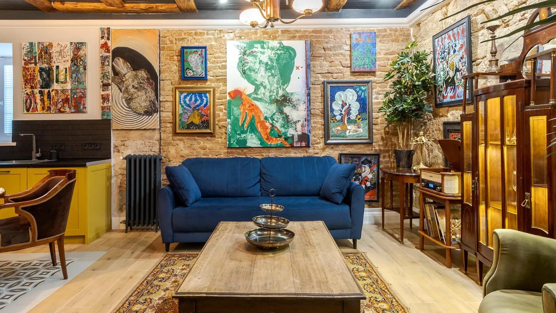 Художня Резиденція Львова Apartment Lviv